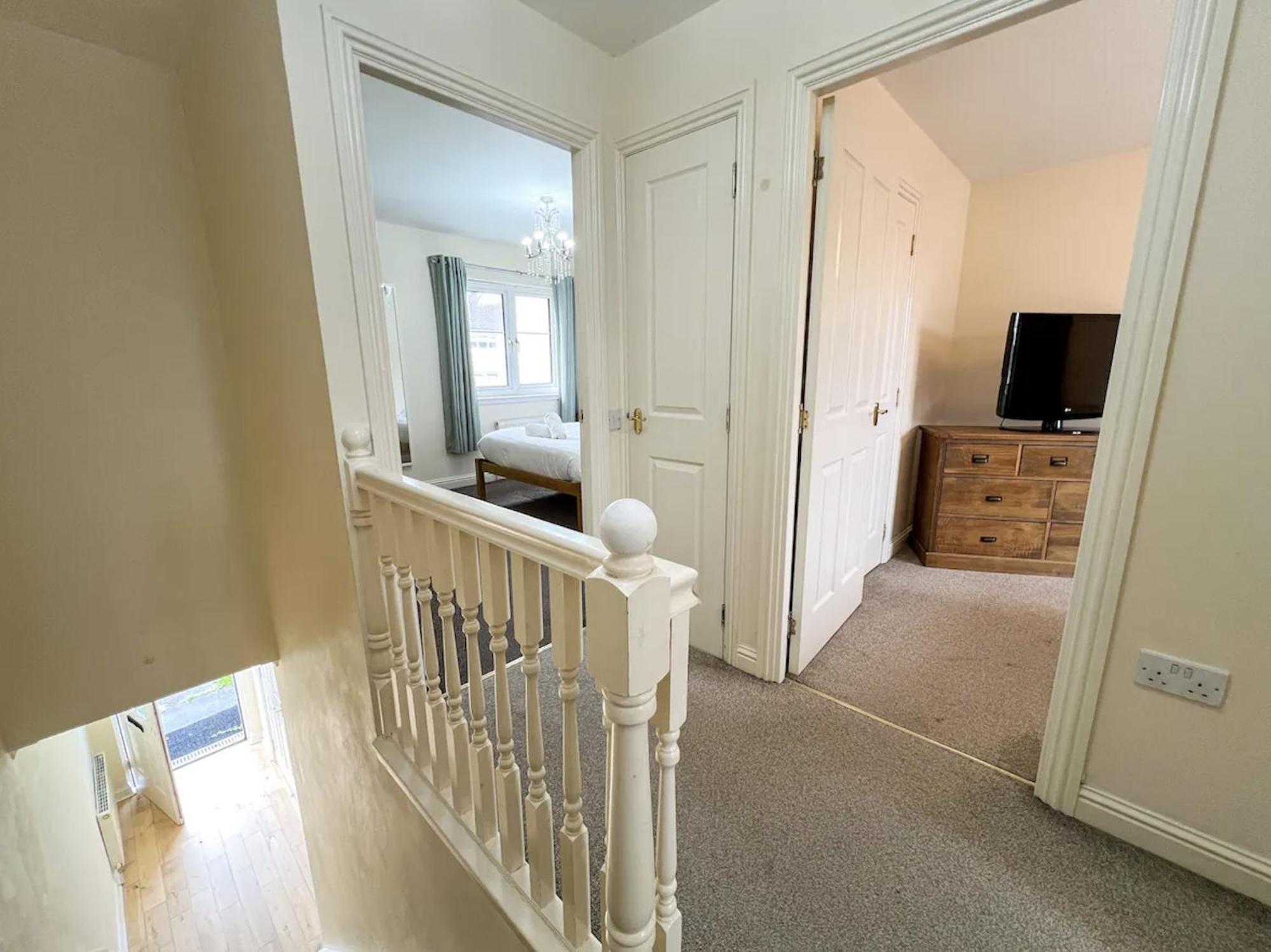 Glasgow Central - Entire House - Free Parking , Free Super Fast Wifi , Private Garden & Parking Security Екстер'єр фото